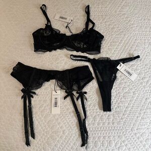 NWT Kat the Label Black Lace Sofia Underwire Bra, Thong&Garter Belt full Set XS